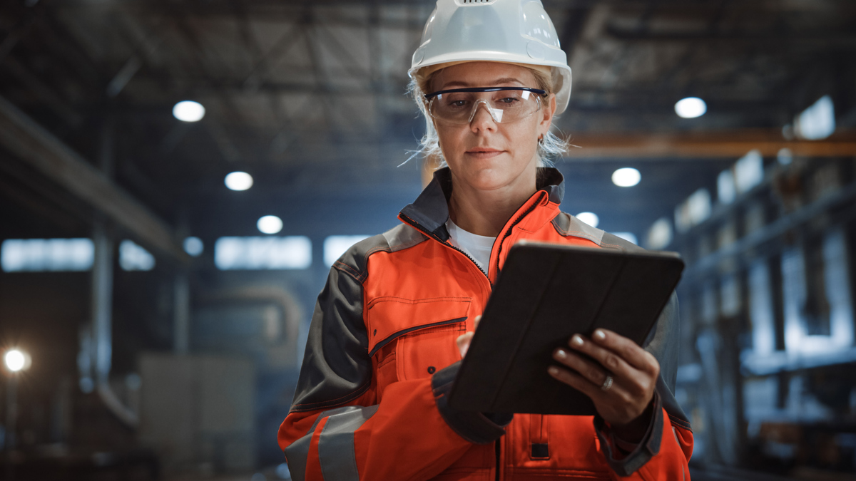 Manual Worker With Clipboard And Hardhat (2)